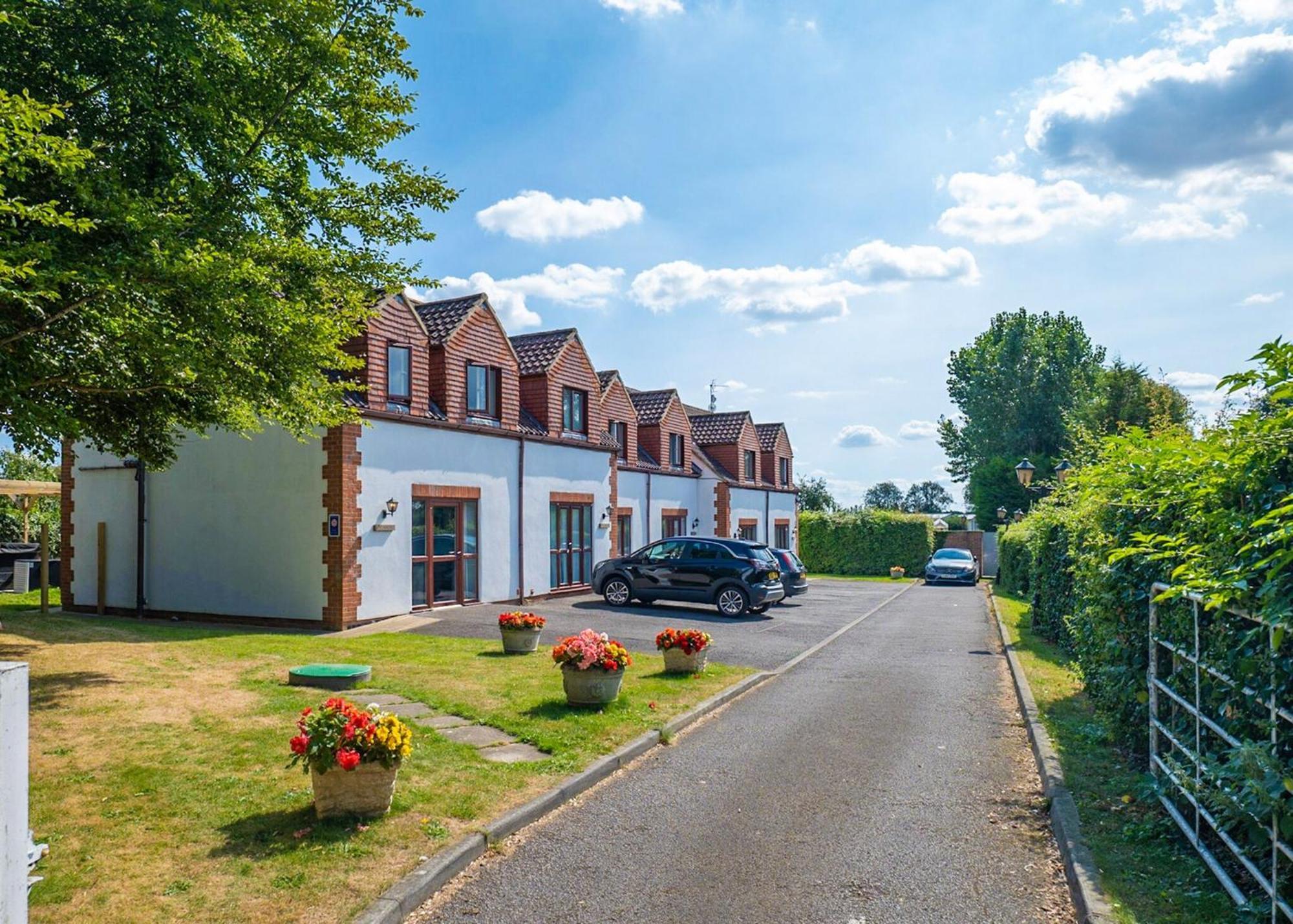 White Rose Country Cottages Thormanby Exterior photo