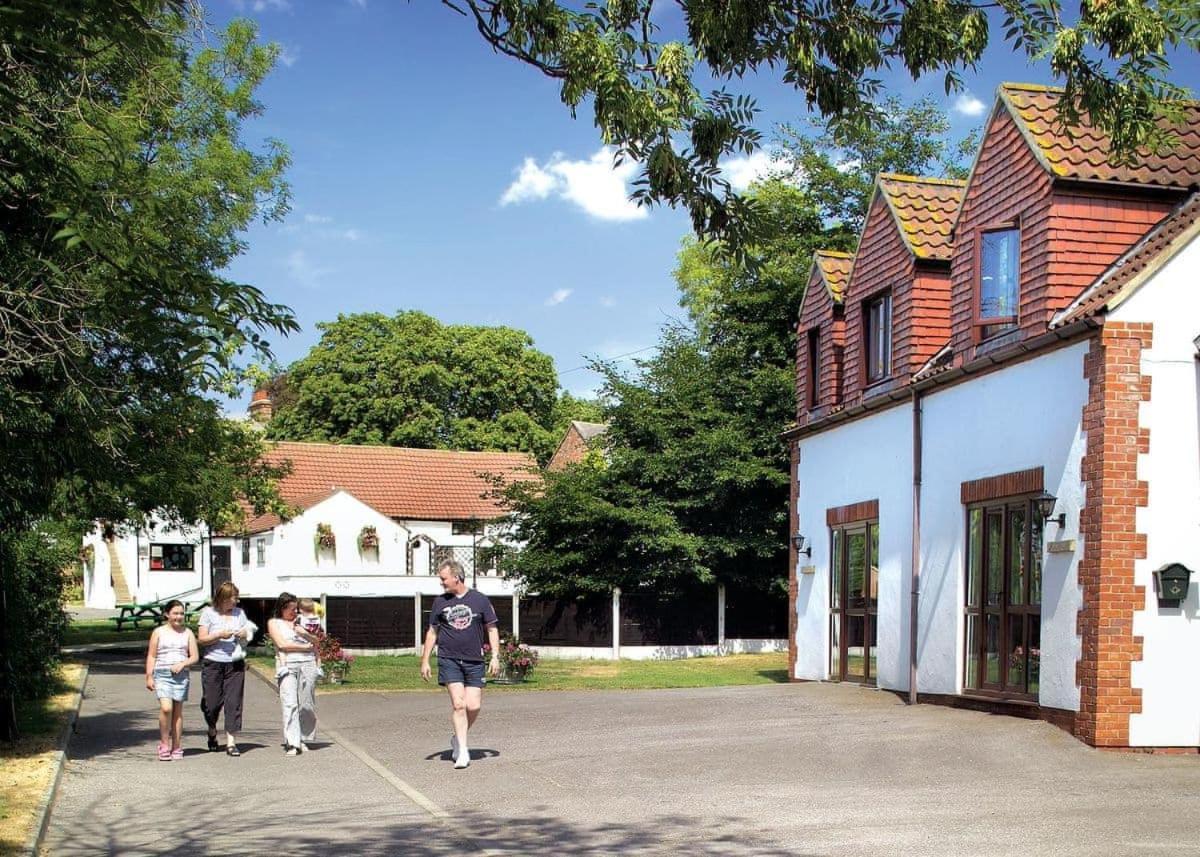 White Rose Country Cottages Thormanby Exterior photo